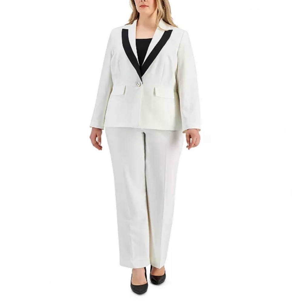 Le Suit Contrast Lapel Pantsuit Vanilla Ice and Black Size 16P‎ Brand New
